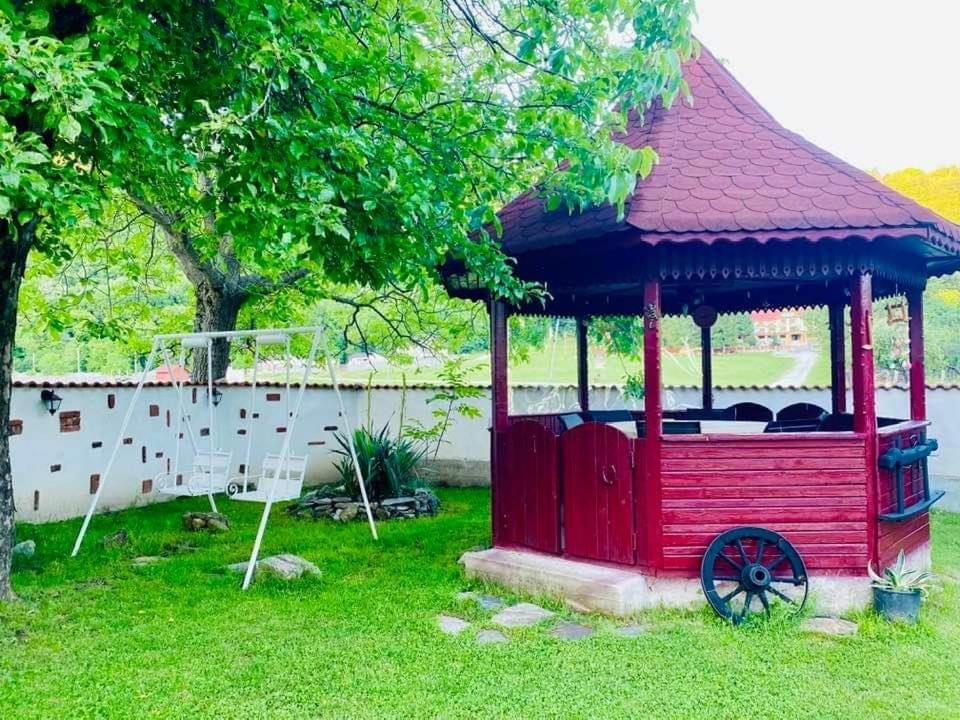 Pensiunea Miraj Polovragi Luaran gambar