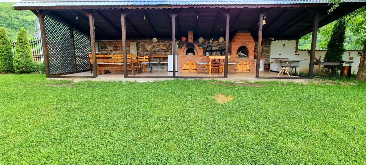 Pensiunea Miraj Polovragi Luaran gambar